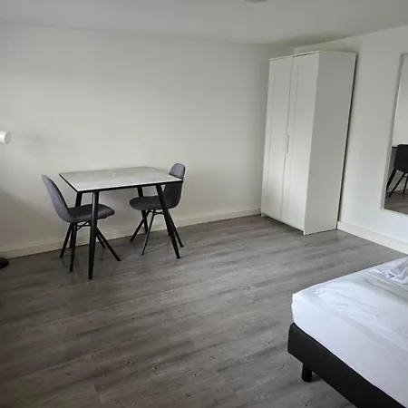 Vollmoebliertes 1,5 Apartment